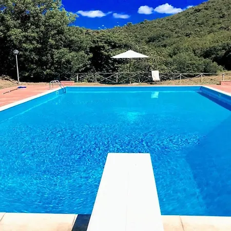 Villa Vallocchia - Sleeps 18 Exclusive Poolgrounds Spoleto 10 Mins Rome 1 Hr Villa