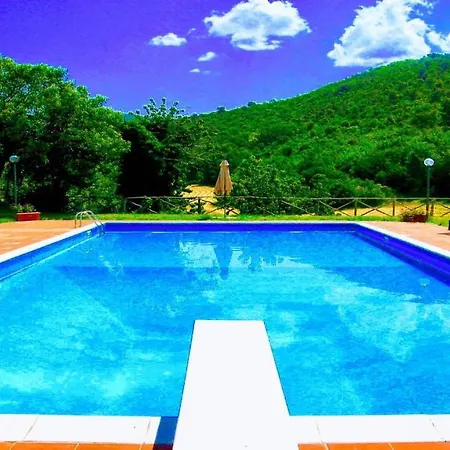 Villa Vallocchia - Sleeps 18 Exclusive Poolgrounds Spoleto 10 Mins Rome 1 Hr
