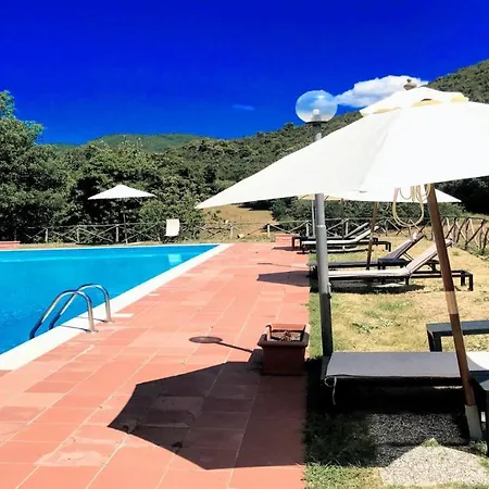 Villa Villa Vallocchia - sleeps 18 Exclusive poolgrounds Spoleto 10 mins Rome 1 hr Borgiano (Perugia)