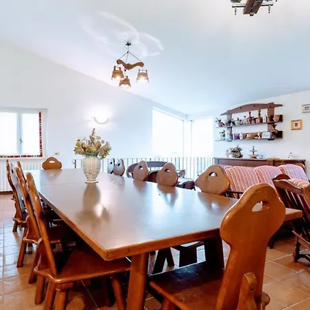 Villa Vallocchia - sleeps 18 Exclusive poolgrounds Spoleto 10 mins Rome 1 hr Villa Borgiano (Perugia)