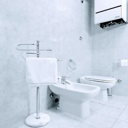 Villa Villa Vallocchia - sleeps 18 Exclusive poolgrounds Spoleto 10 mins Rome 1 hr