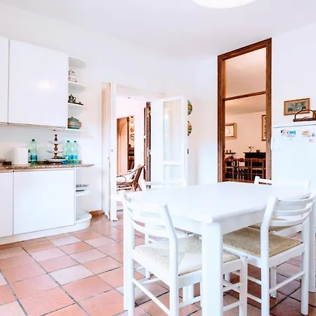 Villa Villa Vallocchia - sleeps 18 Exclusive poolgrounds Spoleto 10 mins Rome 1 hr *