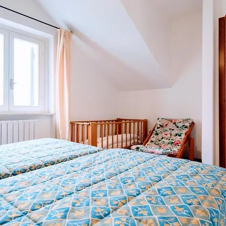 Villa Vallocchia - Sleeps 18 Exclusive Poolgrounds Spoleto 10 Mins Rome 1 Hr *