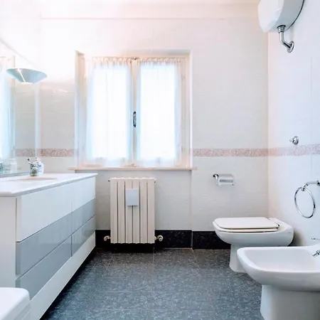Villa Villa Vallocchia - Sleeps 18 Exclusive Poolgrounds Spoleto 10 Mins Rome 1 Hr